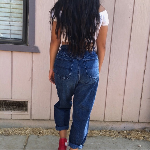 HIGH WAISTED DARK WASH MOM JEANS - Picture 4 of 5